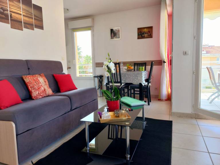 Rental apartment with yard, pool & patio | Nature view | Next to the beach | Dogs allowed — photo 4