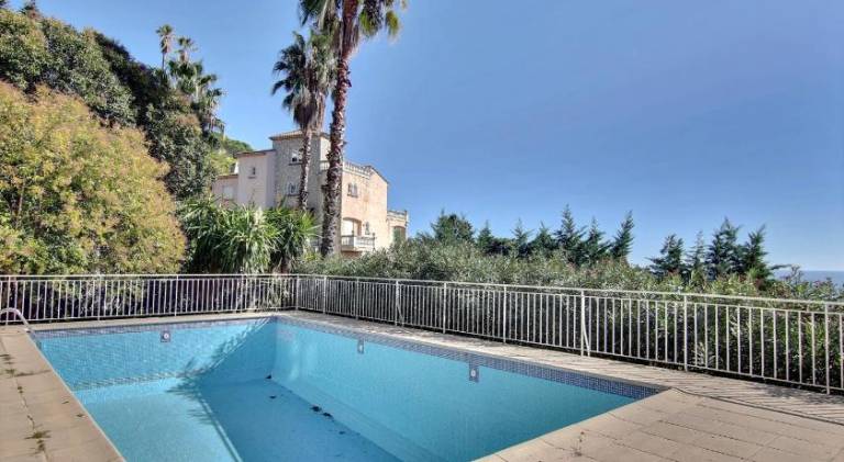 Apartment with pool & jacuzzi | Pets are welcome — photo 5