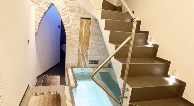 Rental apartment with pool & hot tub in Franca