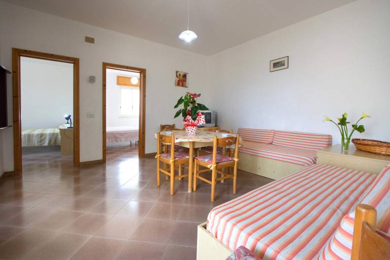 Family-friendly lovely apartment with yard & BBQ | Garden view | Close to the beach | Dogs allowed — photo 4