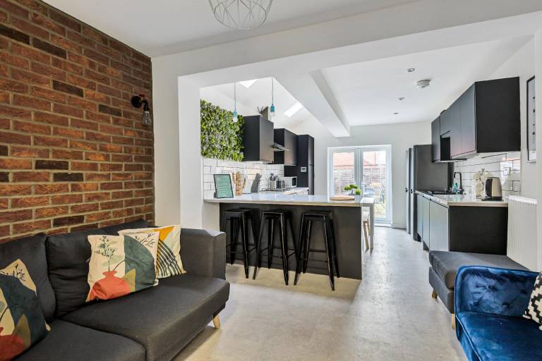 Fully equipped vacation home with yard | Suitable for remote work | Pets are welcome in Coventry