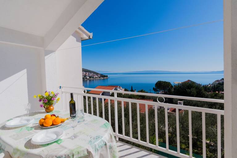 Rental apartment with barbeque & patio | Sea view — photo 2