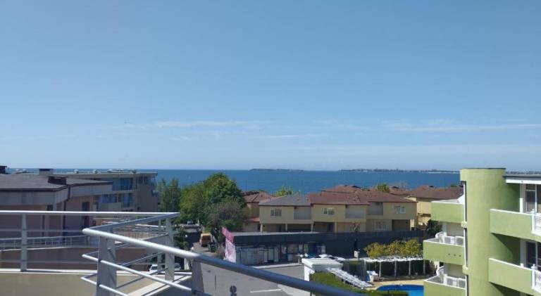 Holiday apartment with pool in Sveti Vlas