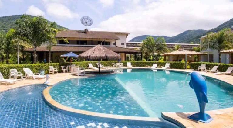 Vacation home with pool in Ubatuba