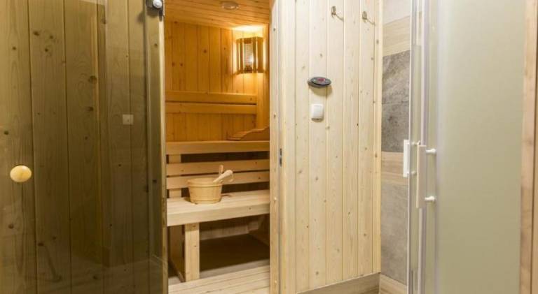 Chalet with sauna — photo 4