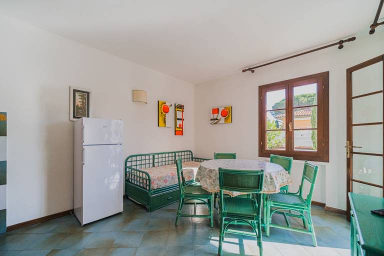 Holiday apartment with garden & barbecue — photo 5
