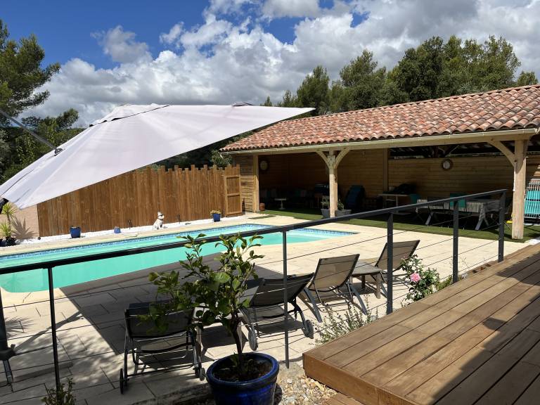 Villa with BBQ, patio & private pool — photo 2