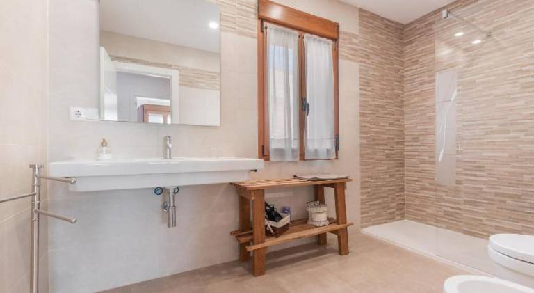Fully equipped ample house with garden, barbecue & patio | Suitable for remote work | Dogs allowed — photo 2