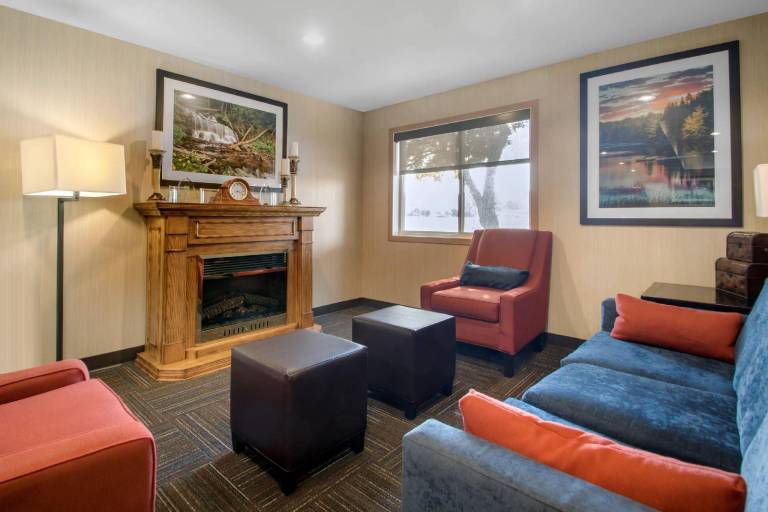 Comfort Inn Iron Mountain North — photo 2