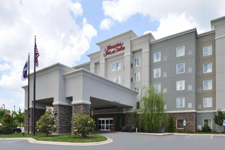 Hampton Inn & Suites Greensboro/Coliseum Area in Greensboro, NC