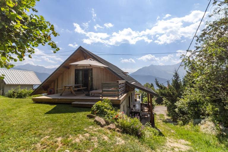 Gîte  Albiez-Montrond