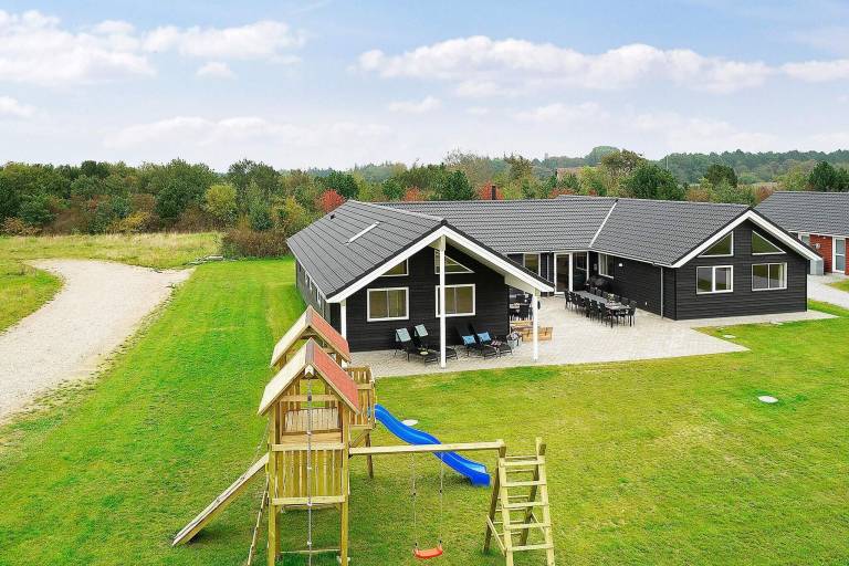 Fully equipped house with pool, sauna & patio | Dogs allowed — photo 2