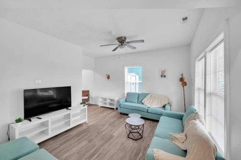 Child-friendly lovely house with yard & patio | Pet-friendly — photo 2