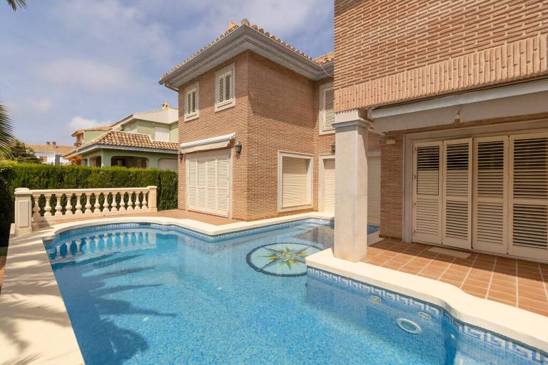 Villa Valencia