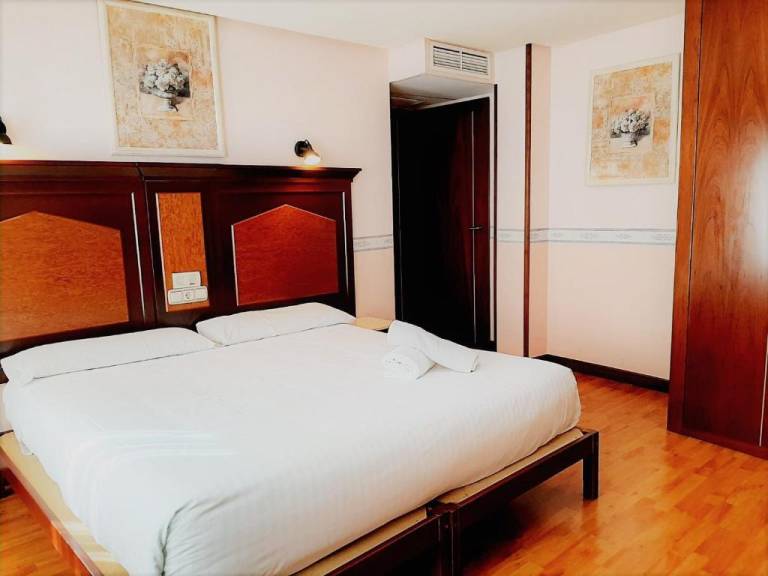 Hosteria Sara by gaiarooms in Salamanca