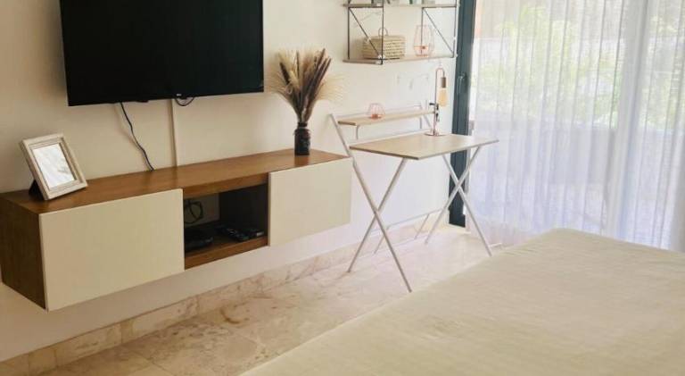 Holiday apartment with pool — photo 2