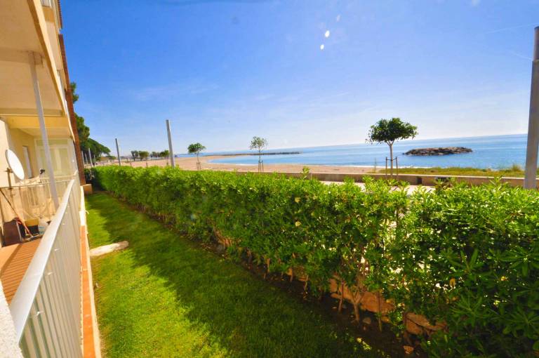 Wonderful rental apartment with yard & terrace | Next to the beach | Pet-friendly — photo 4