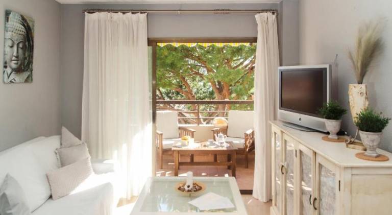 Rental apartment with pool, BBQ & garden | Close to the beach | Pet-friendly in Marbella
