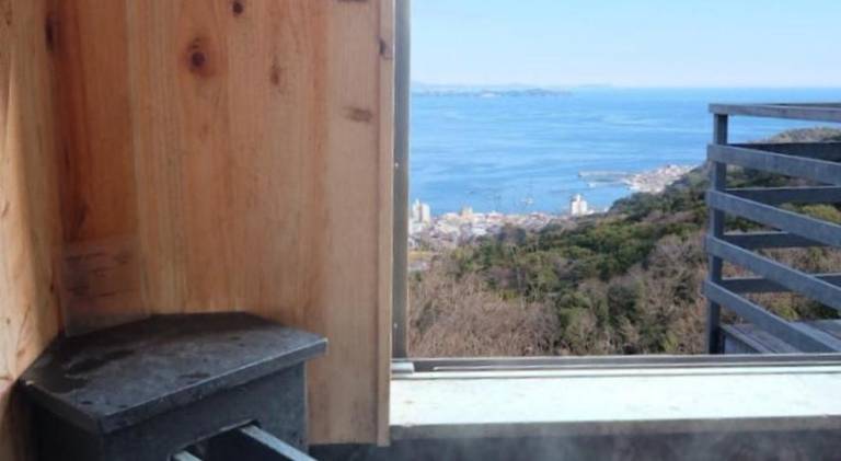 House with jacuzzi, grill & terrace — photo 3