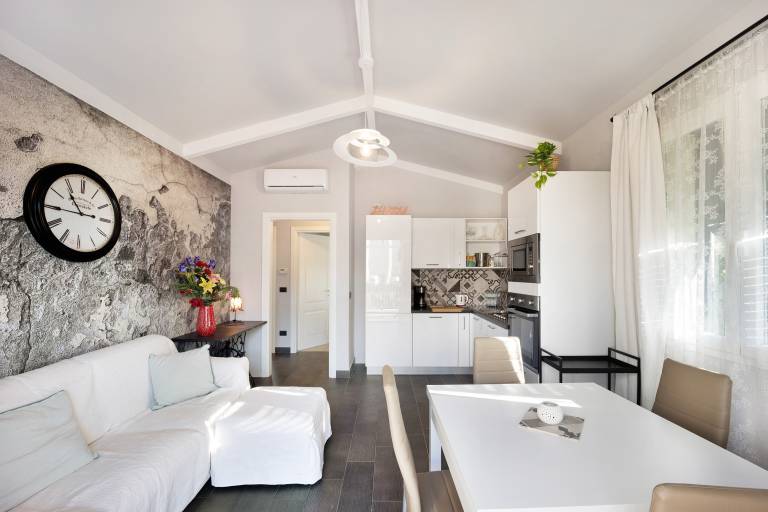 Apartment "Il Girasole" with Sea View, Wi-Fi, A/C, Balcony, Terrace and Garden — photo 2