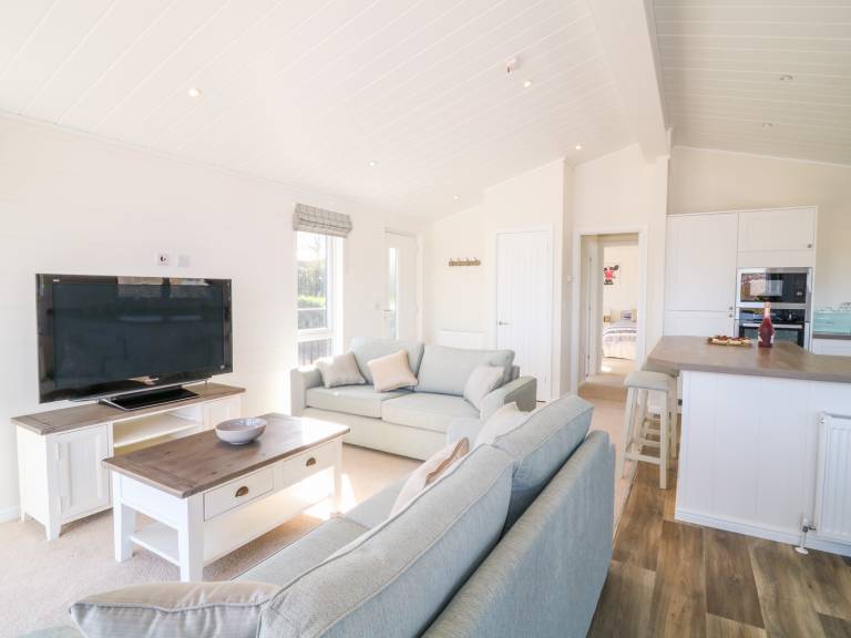 Child-friendly pleasant cottage with pool, barbecue & garden | Pets allowed — photo 3