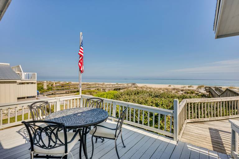 Beachfront Florida Getaway w/ Furnished Deck! in Fernandina Beach, FL