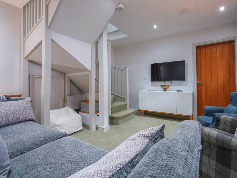 Cottage with 2 rooms for 4 persons — photo 3