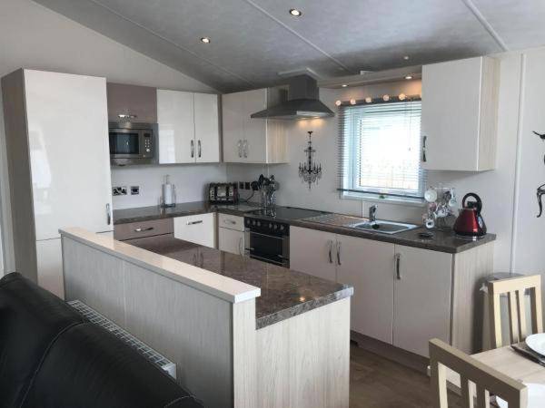 Southsea, Beach and Beauty Lodges — photo 3