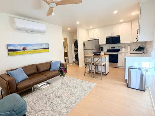 Modern Detached Guesthouse Quiet Encino Oasis