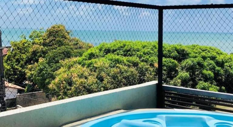Vacation home with jacuzzi — photo 3