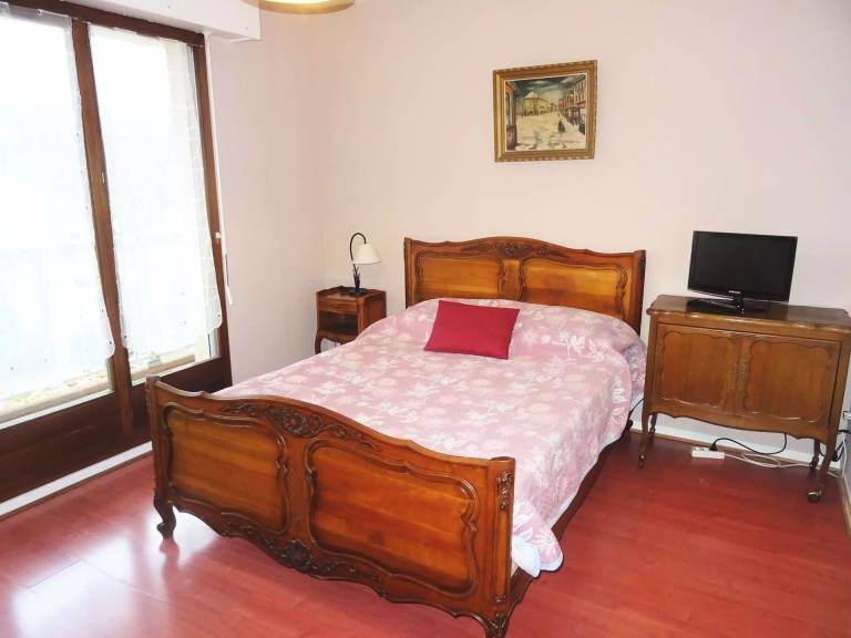 Residence Le Saint Charles B - Ideally located, 50m from the Thermal Cure! in Aix-les-Bains