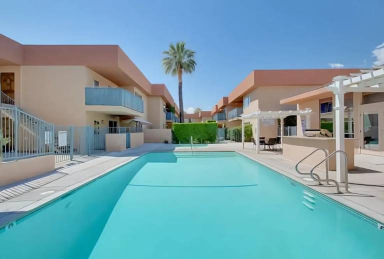 Goldie s Palm Springs Dream Spacious All Amenities