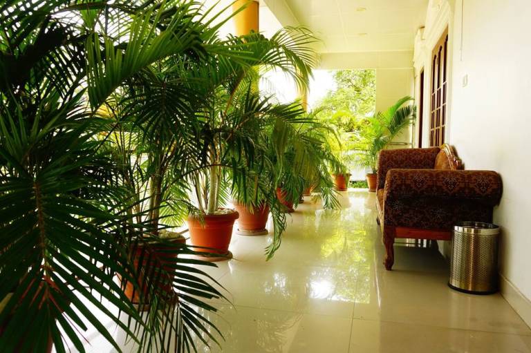 Thayamkery s Royal inn