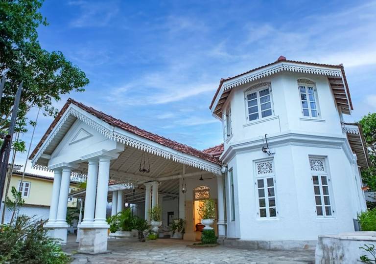 Villa  Mount Lavinia