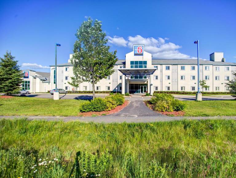 Motel 6 Huntsville, ON in Huntsville, ON