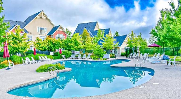 Rental apartment with jacuzzi & pool | Pets allowed — photo 3