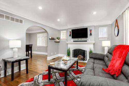 Apartment  Grosse Pointe Park