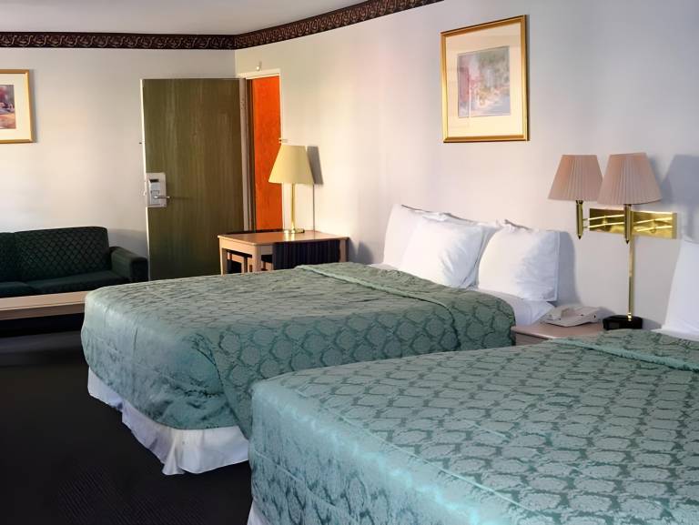 Anaheim Express Inn — photo 5
