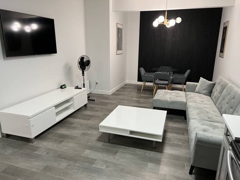 House  Airdrie
