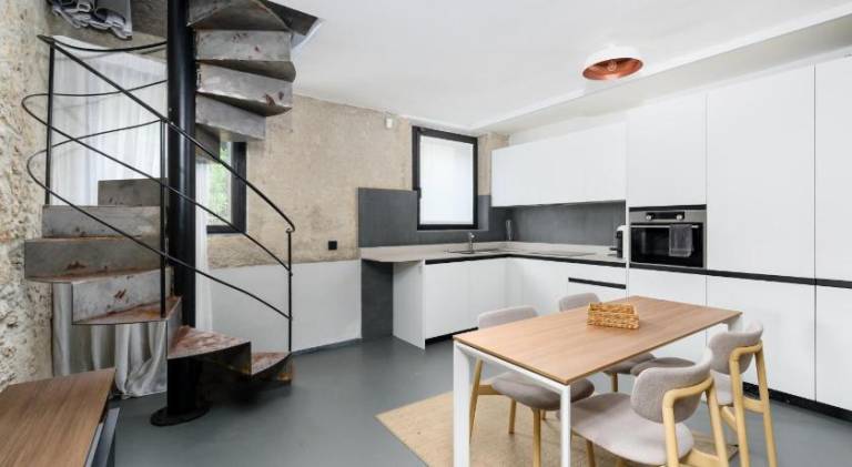 VOMAN Luxury Apartments — photo 3