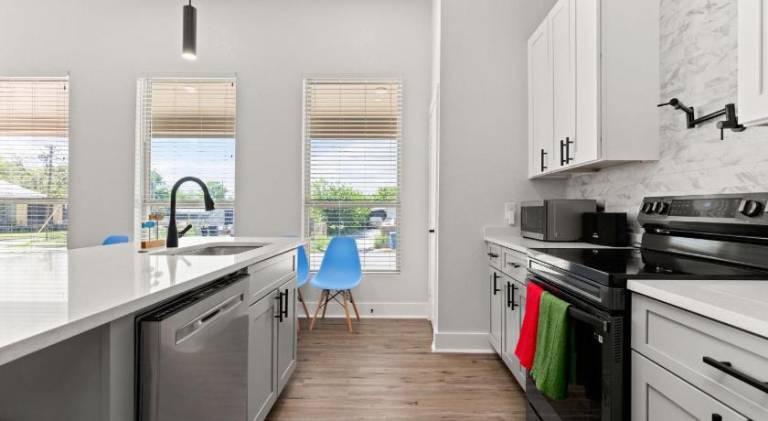 Stylish Home Nr DT, Alamo, River Walk Games WiFi — photo 3