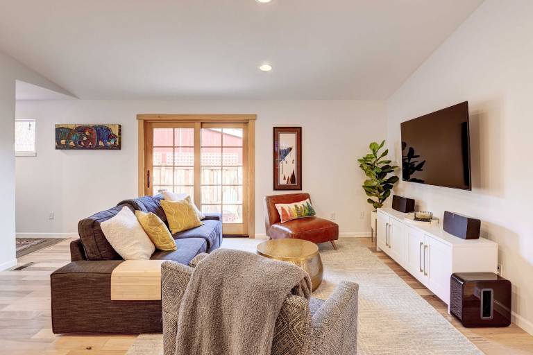 Pet-Friendly Bend Rental, Walk to Galveston Ave! — photo 3