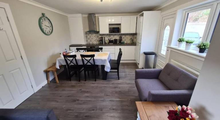Wonderful vacation home | Close to Holyrood Palace | Perfect for remote work | Pets are welcome in Edinburgh