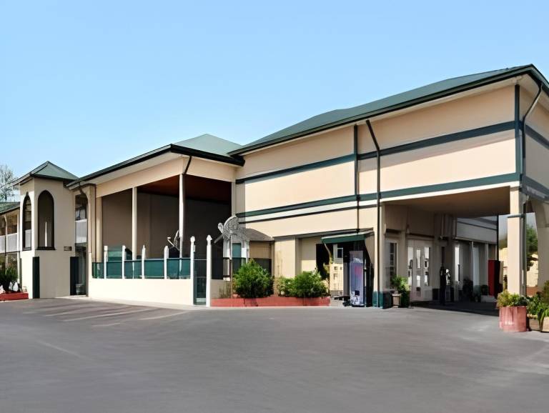 Days Inn by Wyndham Waycross in Waycross, GA