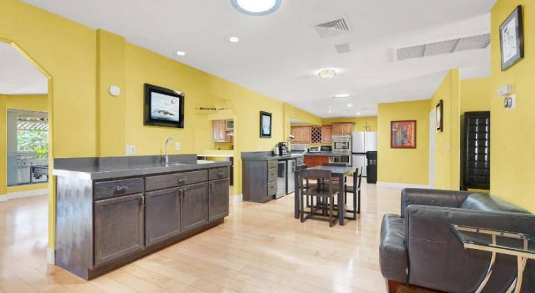 Resort style Villa 6 Bedrooms with Pool, Hot Tub, Wet Sauna, Basketball, Mini golf and much more — photo 3