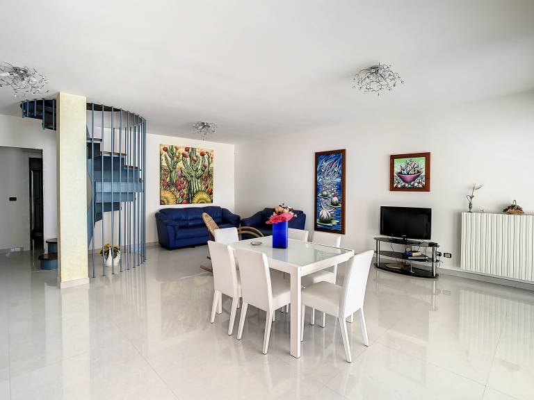 Family-oriented pleasant apartment | Garden view | Pets allowed — photo 2