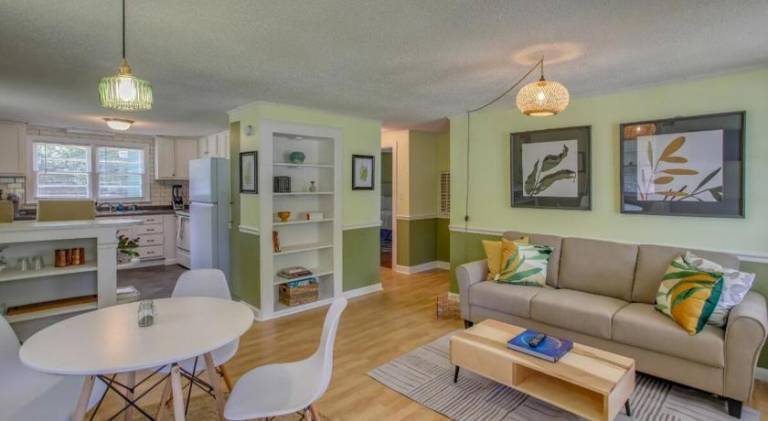 Vacation home with 2 rooms for 4 persons in Wilmington, NC