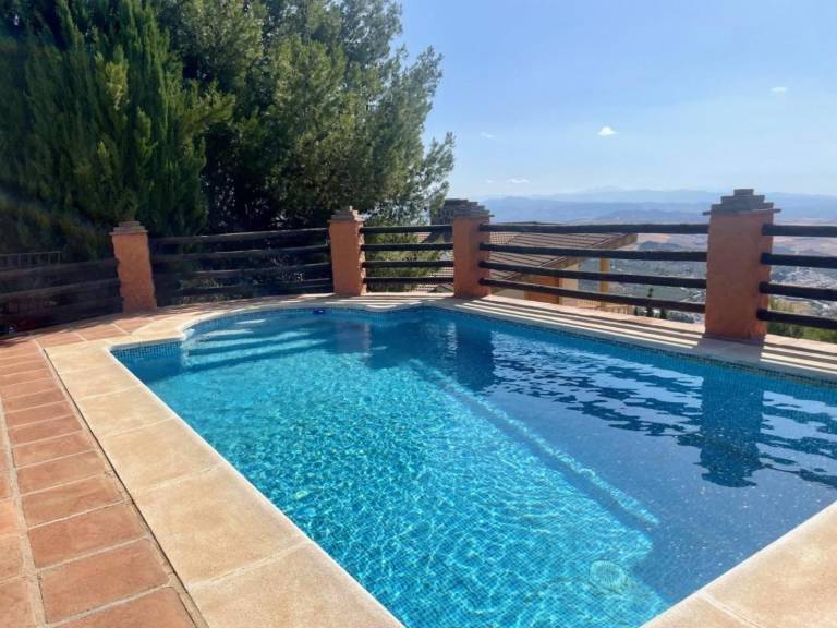 Ferienhaus in Alozaina f&uuml;r max. 8 Personen