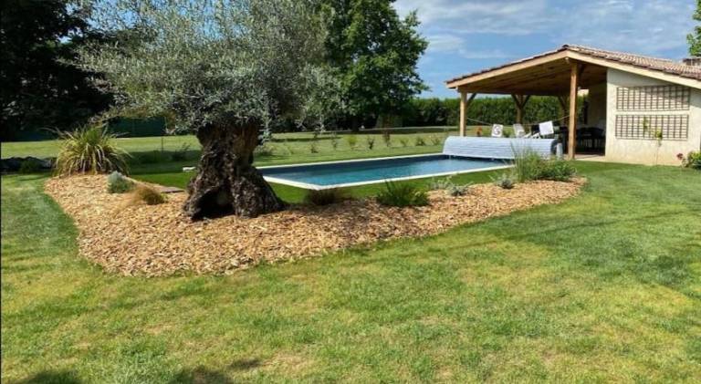 Vacation home with pool in Marmande