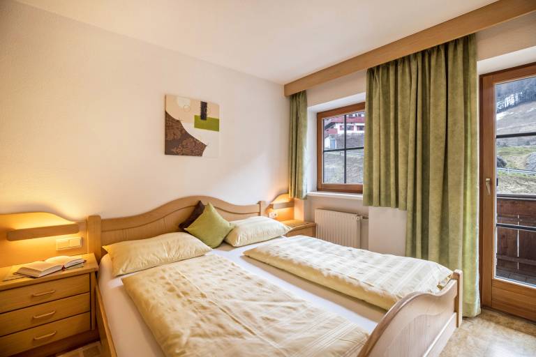 Holiday apartment with garden & barbeque | Mountain view in Valle Aurina